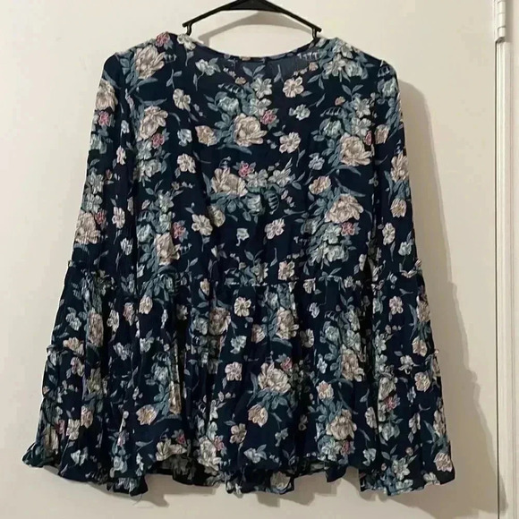 Maurices Top Size S - Picture 8 of 8